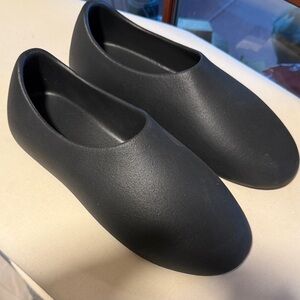 NWOT Yeezy Black Men's Shoes